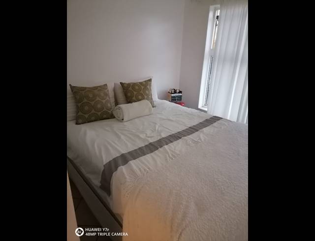 2 bed property to rent in CLOETESVILLE